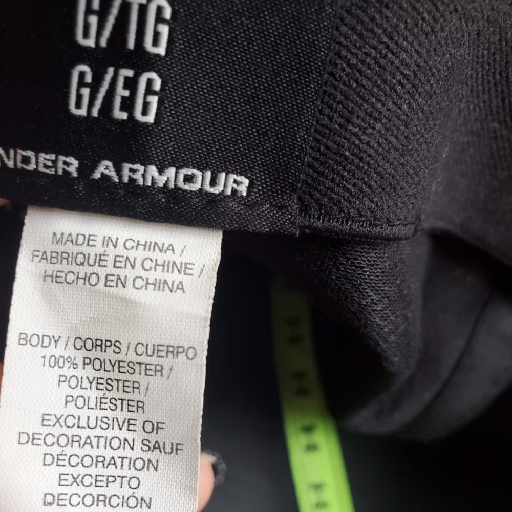 Under armour hat - Picture 3 of 9